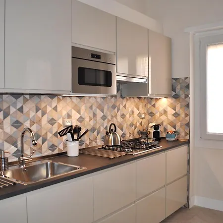 Trastevere Boulevard Apartment