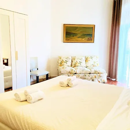 Trastevere Boulevard *